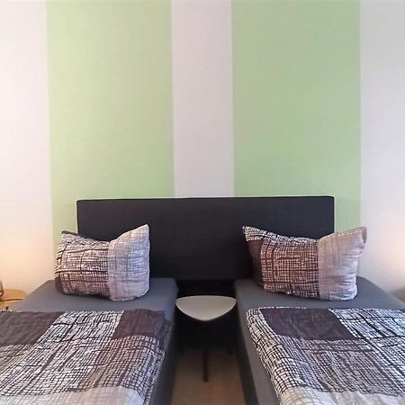 Apartment Fuer Bis Zu 7 Personen Mit Balkon Halberstadt Exteriör bild