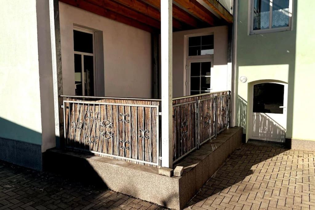 Apartment Fuer Bis Zu 7 Personen Mit Balkon Halberstadt Exteriör bild