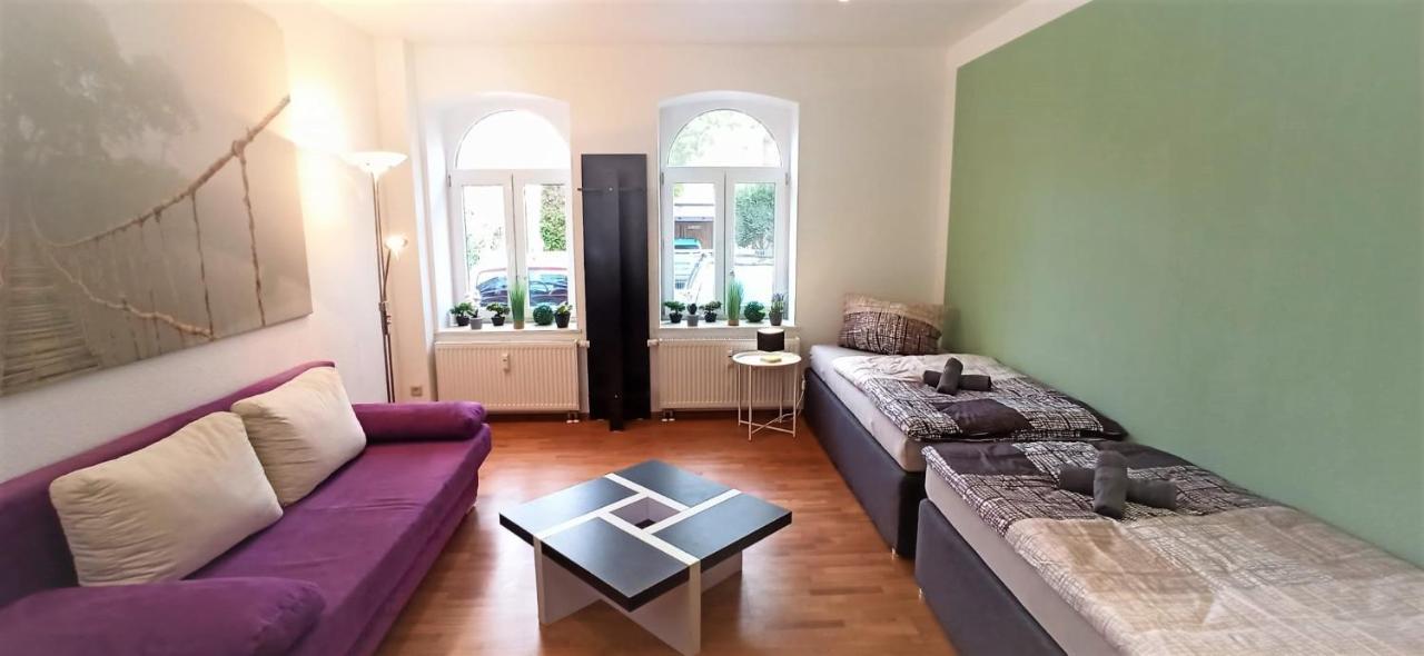 Apartment Fuer Bis Zu 7 Personen Mit Balkon Halberstadt Exteriör bild